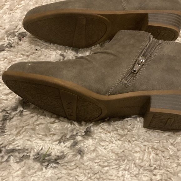 Life Stride Aurora Ankle Boots Women’s 9W (40EU) - Picture 4 of 4